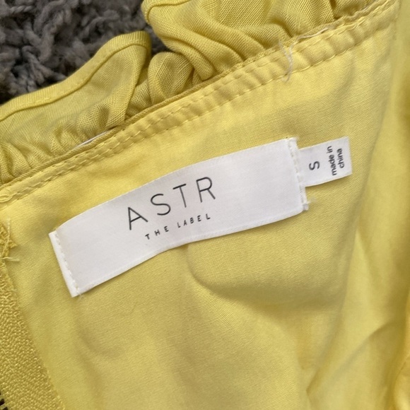 ASTR the Label Renata Yellow Lemon Ruffle Off Shoulder Mini Dress size Small - Picture 7 of 14